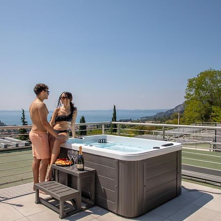Sunset Lodge - Enjoy Holiday 가르다 외부 사진